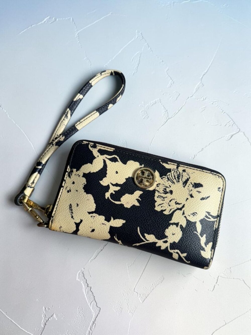 TORY BURCH Navy Cream Floral Clutch Leather Wallet